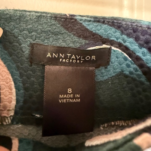 Ann‎ Taylor Factory Womens Skirt Green Leaf Print Pencil Skirt Size 8 - Picture 3 of 7